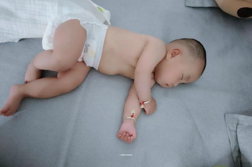 邹平9个月宝宝可以吃盐吗